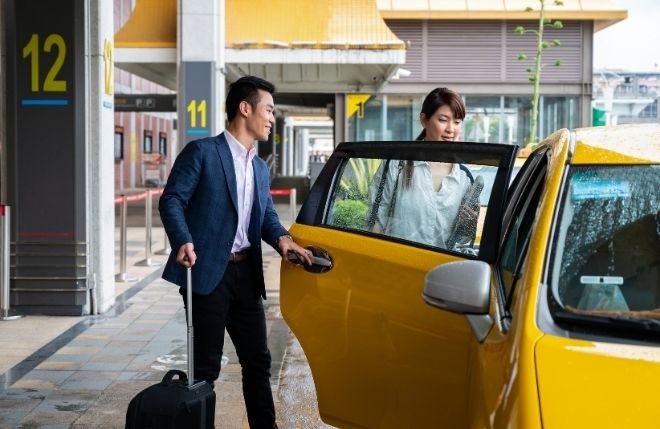 Airport transfers for families